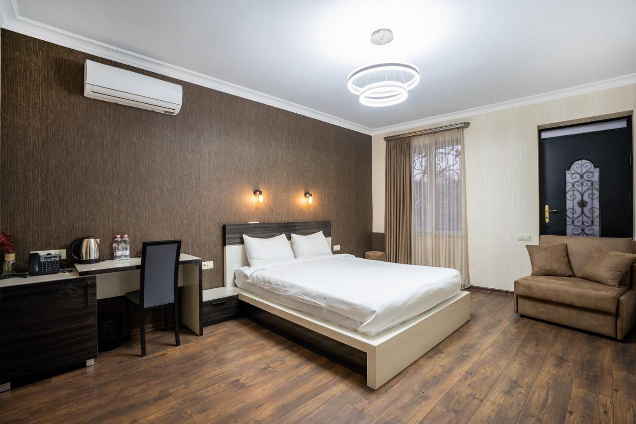 Siberia Hotel ティビリシ 部屋 写真