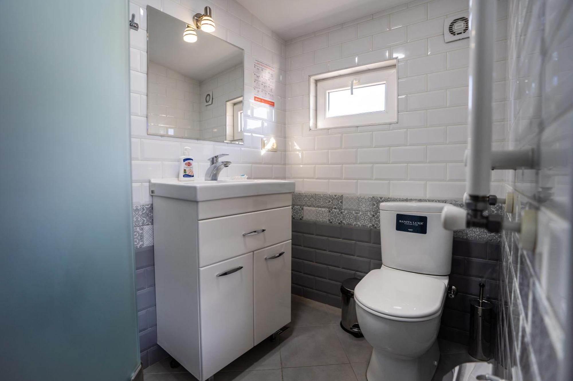 Siberia Hotel ティビリシ エクステリア 写真 Bathroom